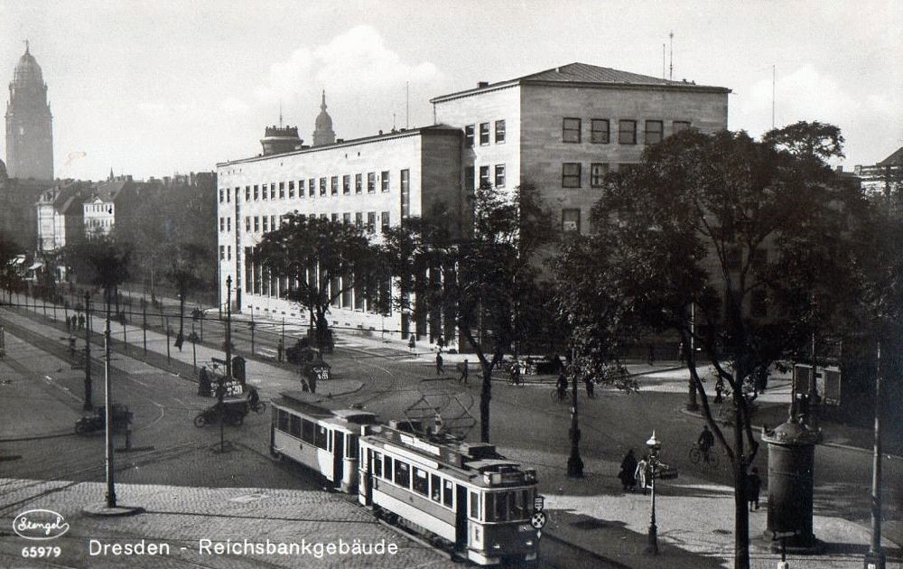 Petersburger Straße 2