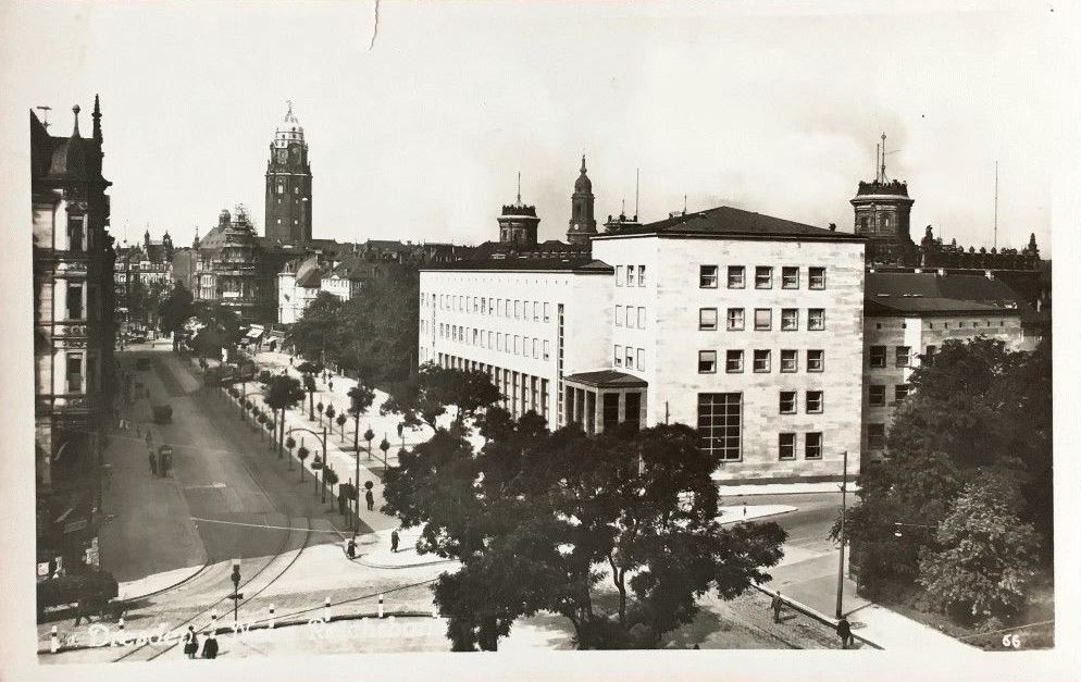 Petersburger Straße 2