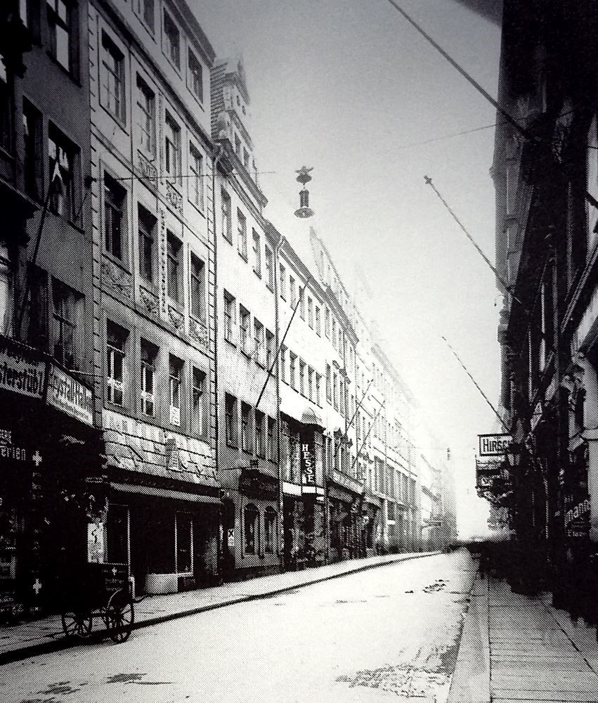 Scheffelstraße 18 (-1872 Scheffelgasse 28, 1872-89 Scheffelstraße 28)