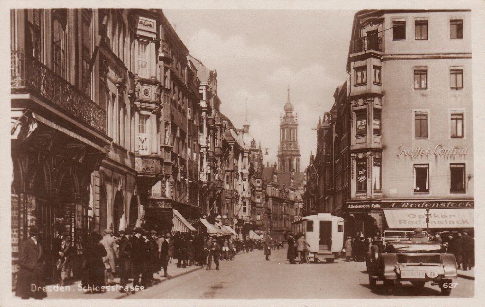 Schloßstraße 2 (-1887 Schloßstraße 33) / Altmarkt
