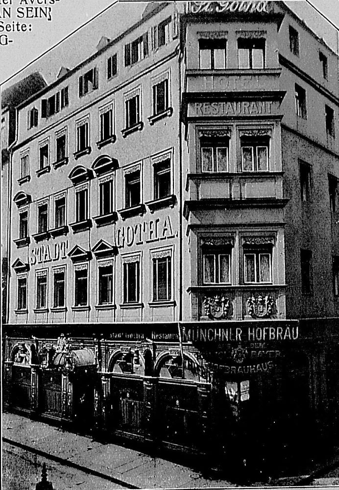 Schloßstraße 11 (-1858 Schlossgasse 8, 1858-87 Schloßstr. 8) / Kleine Brüdergasse