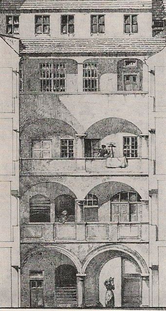 Schloßstraße 24 (-1839 Schloßgasse 328, 1839-58 Schloßg. 22, 1858-87 Schloßstr. 22)