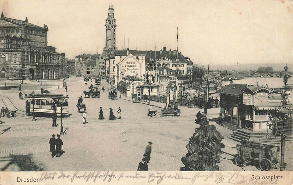 Schloßplatz