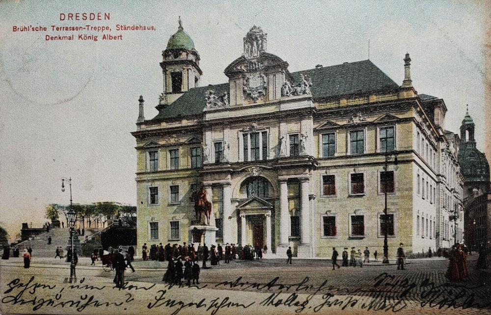 Schloßplatz 1