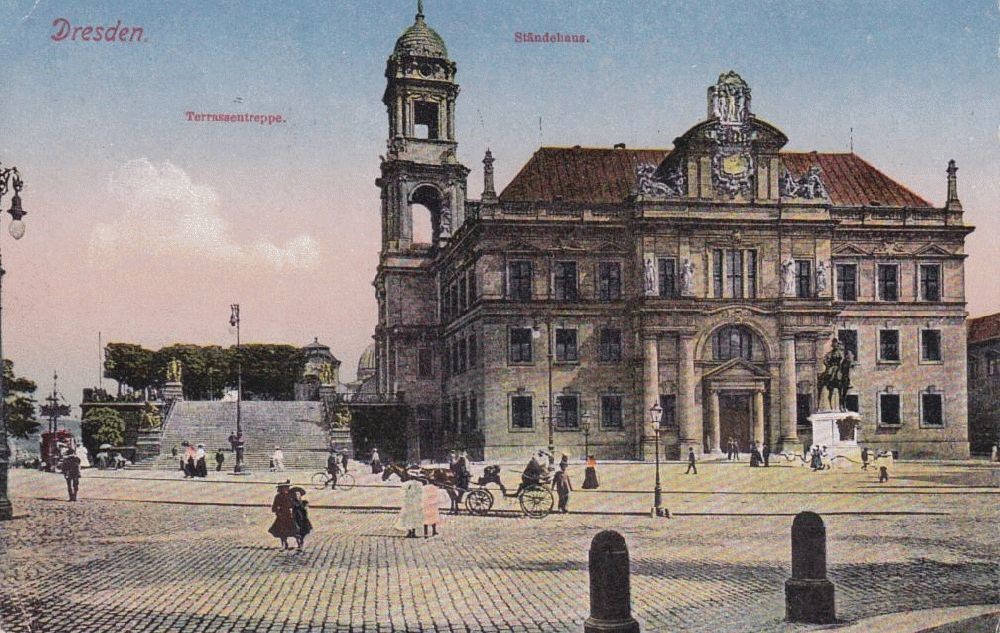 Schloßplatz 1