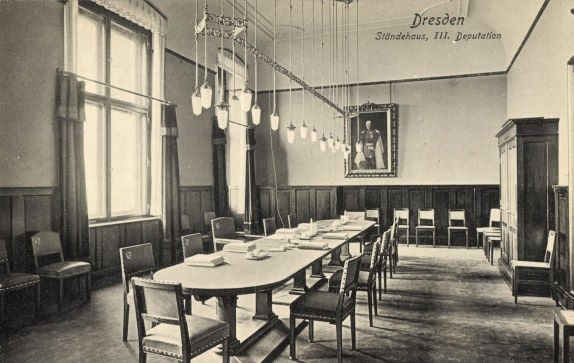 Schloßplatz 1