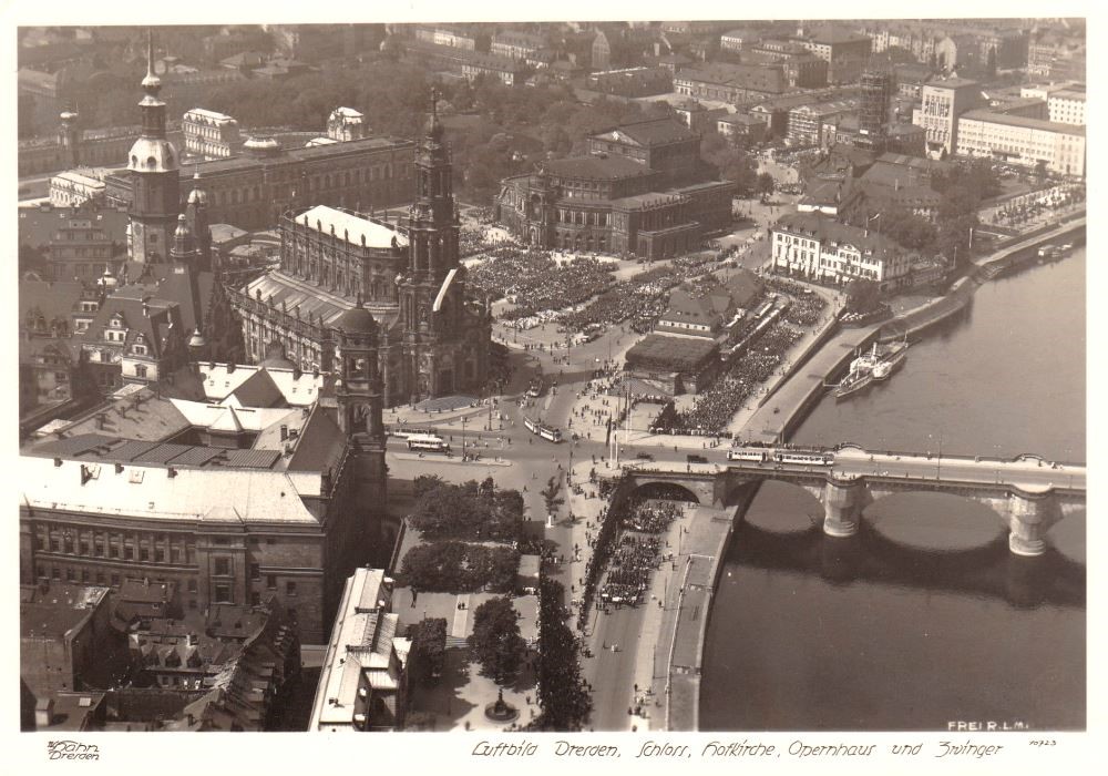 Schloßplatz