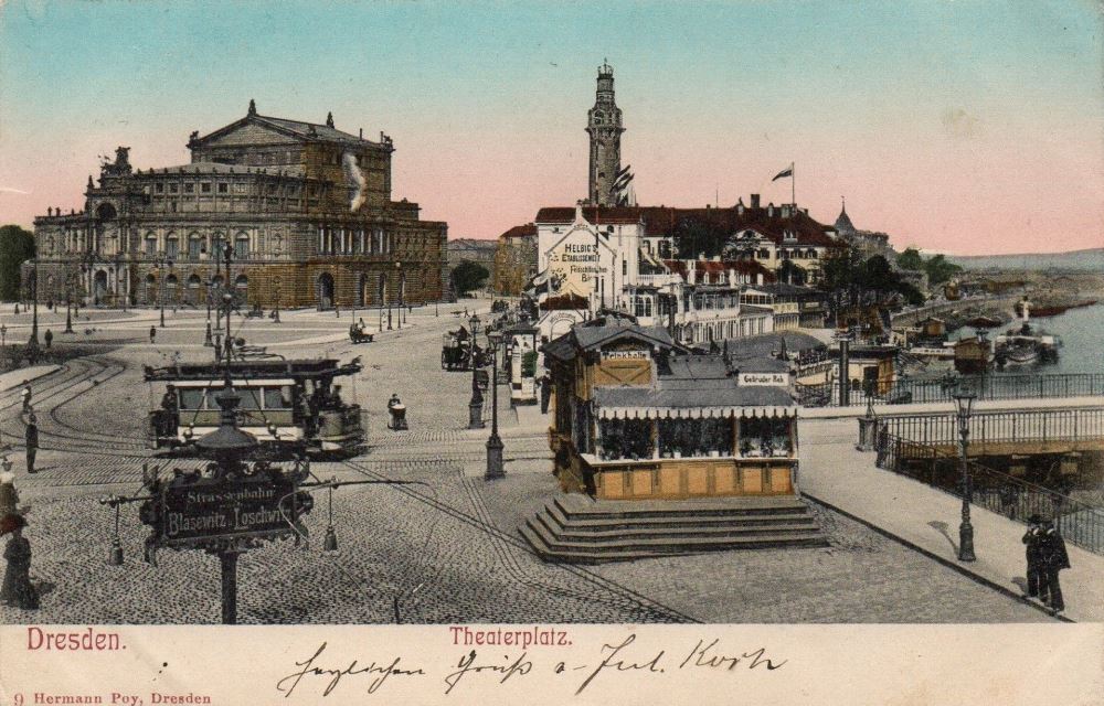 Schloßplatz