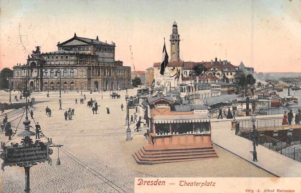 Schloßplatz