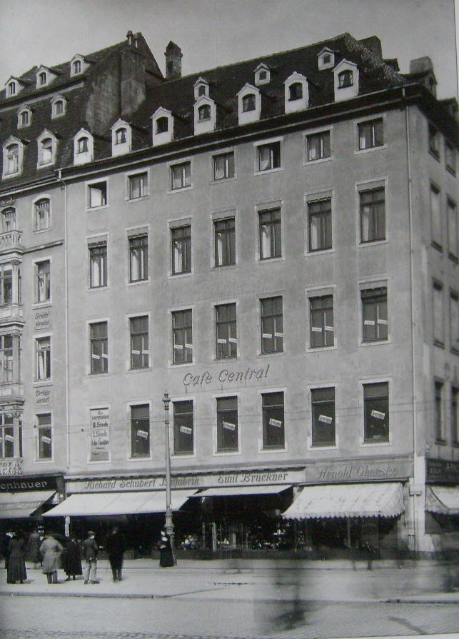 Schössergasse 1