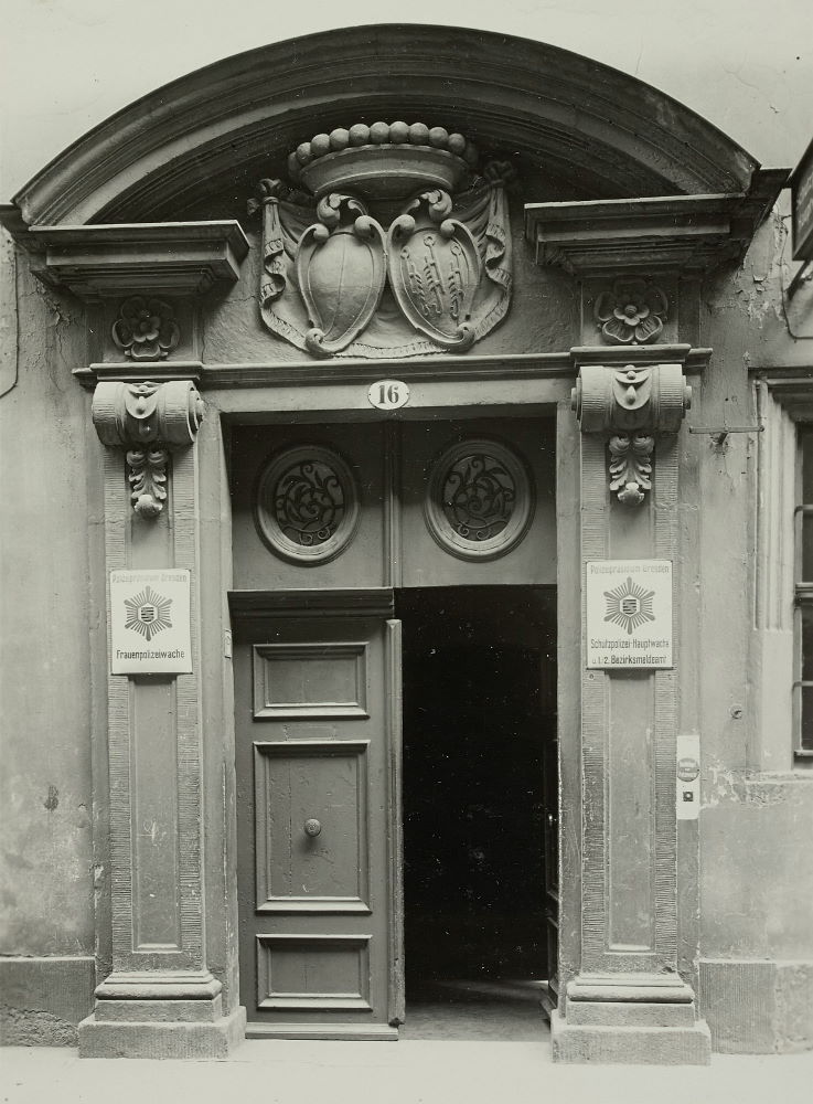 Schössergasse 16