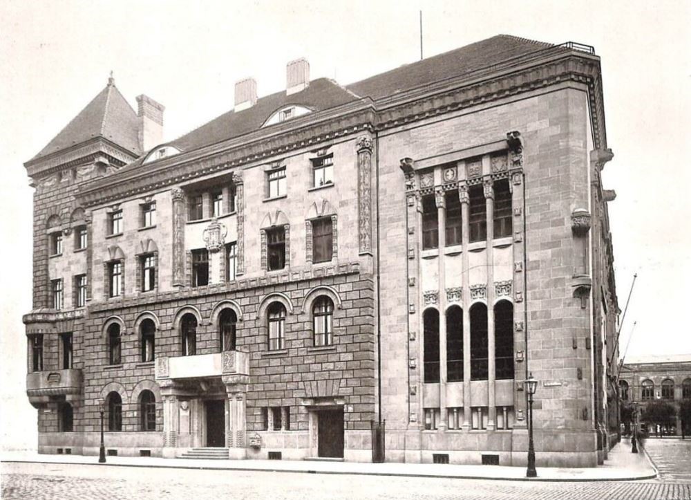 Schulgasse 2 / Pfarrgasse 1