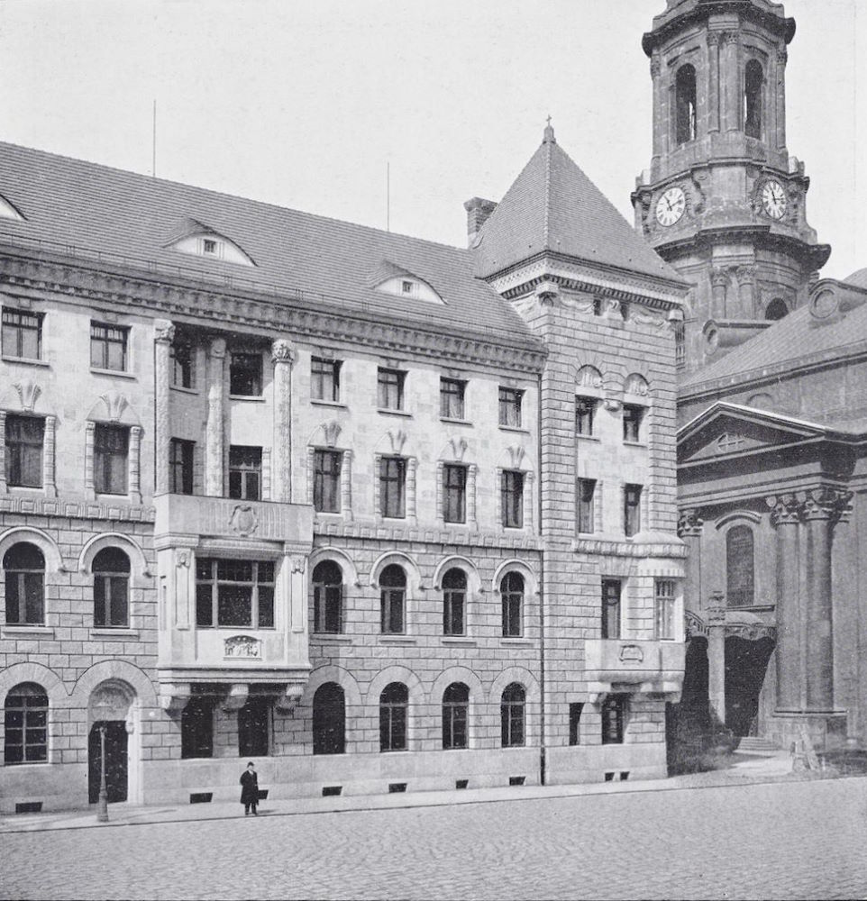 Schulgasse 2 / Pfarrgasse 1