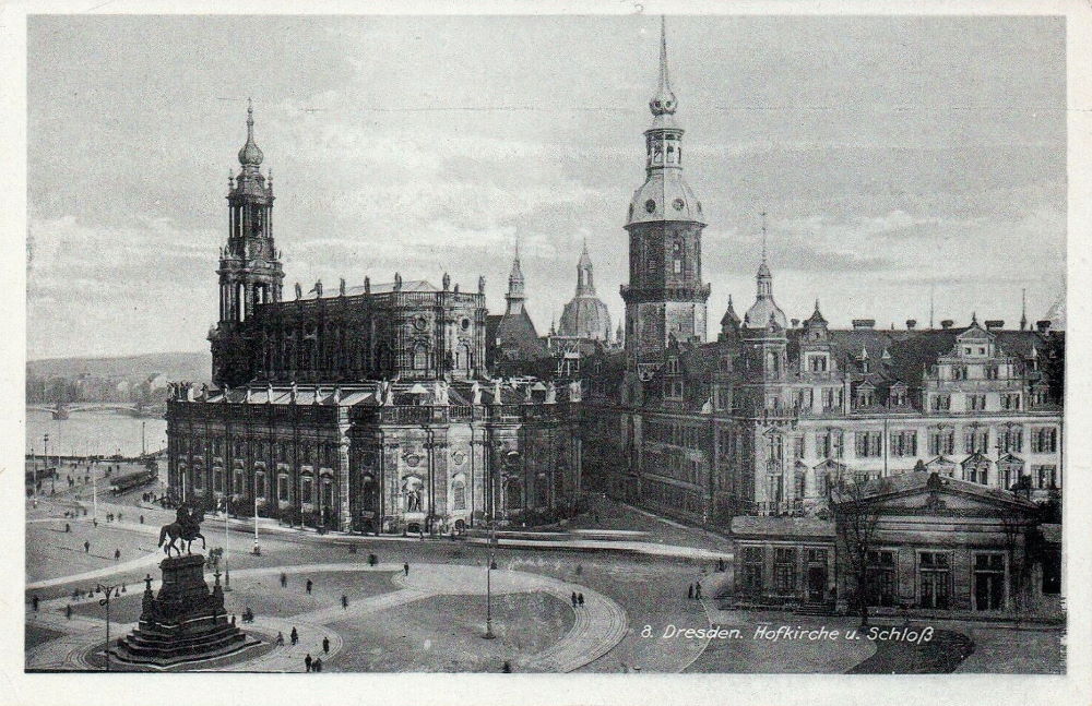 Theaterplatz (Adolf-Hitler-Platz)