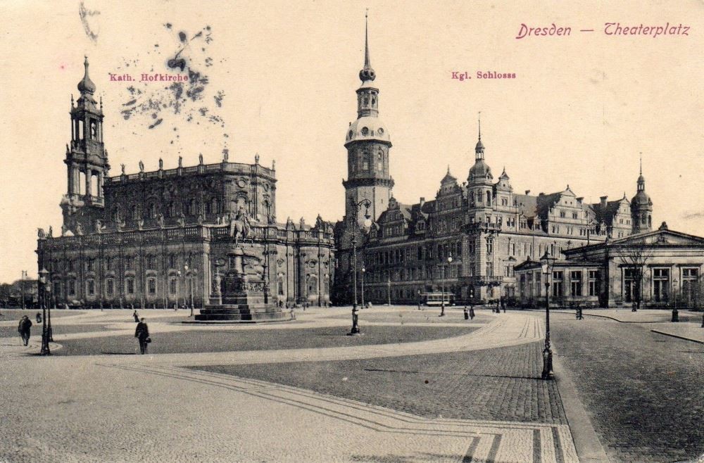 Theaterplatz (Adolf-Hitler-Platz)