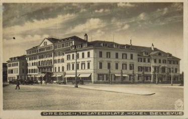 Theaterplatz 1
