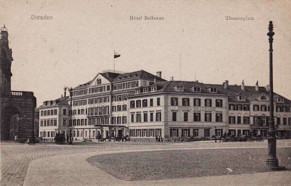 Theaterplatz 1