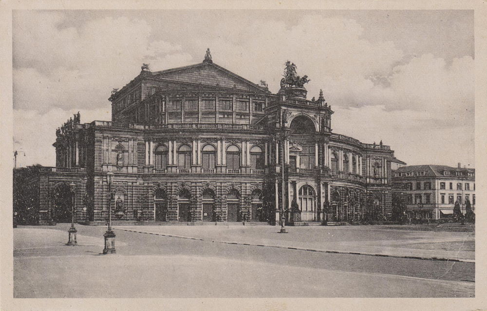 Theaterplatz 2