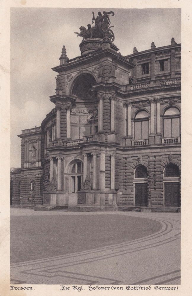 Theaterplatz 2