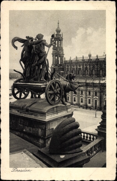 Theaterplatz 2