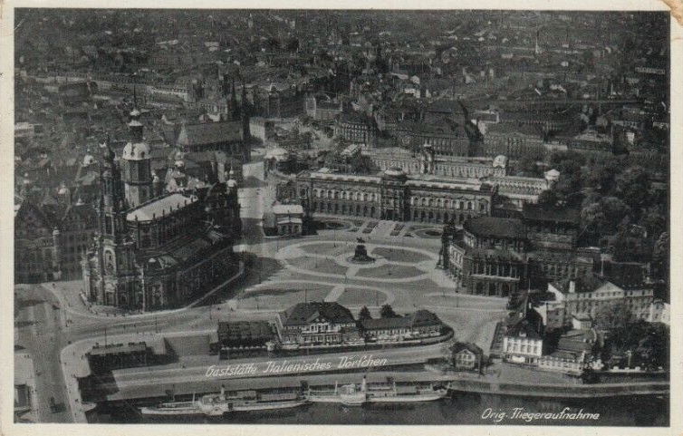 Theaterplatz