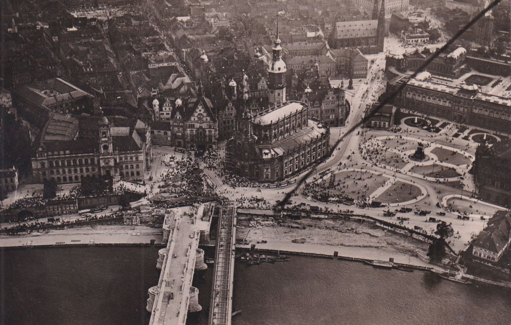 Theaterplatz