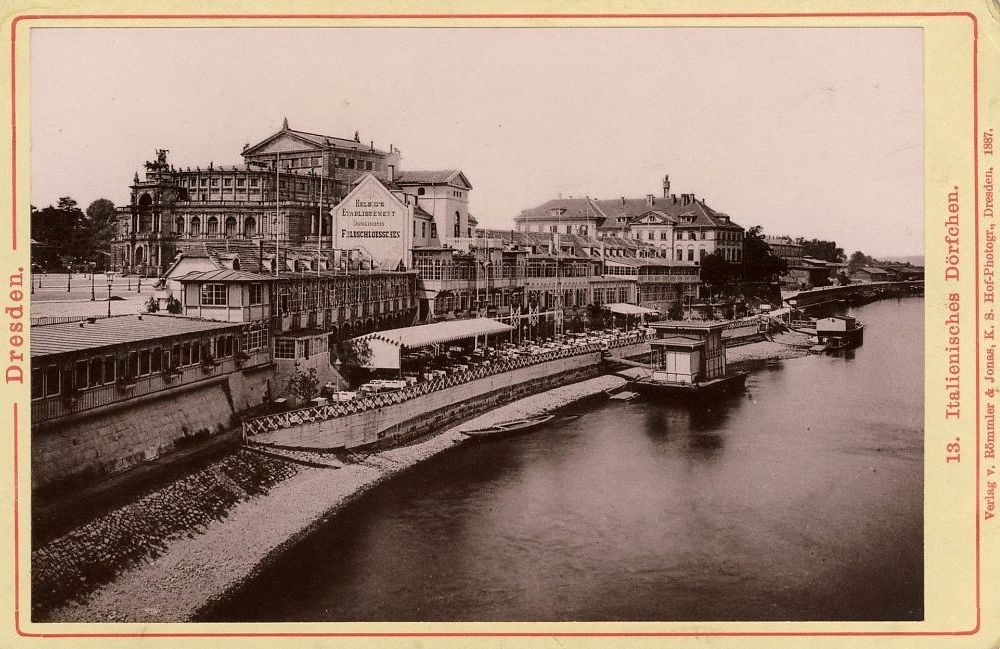 Theaterplatz