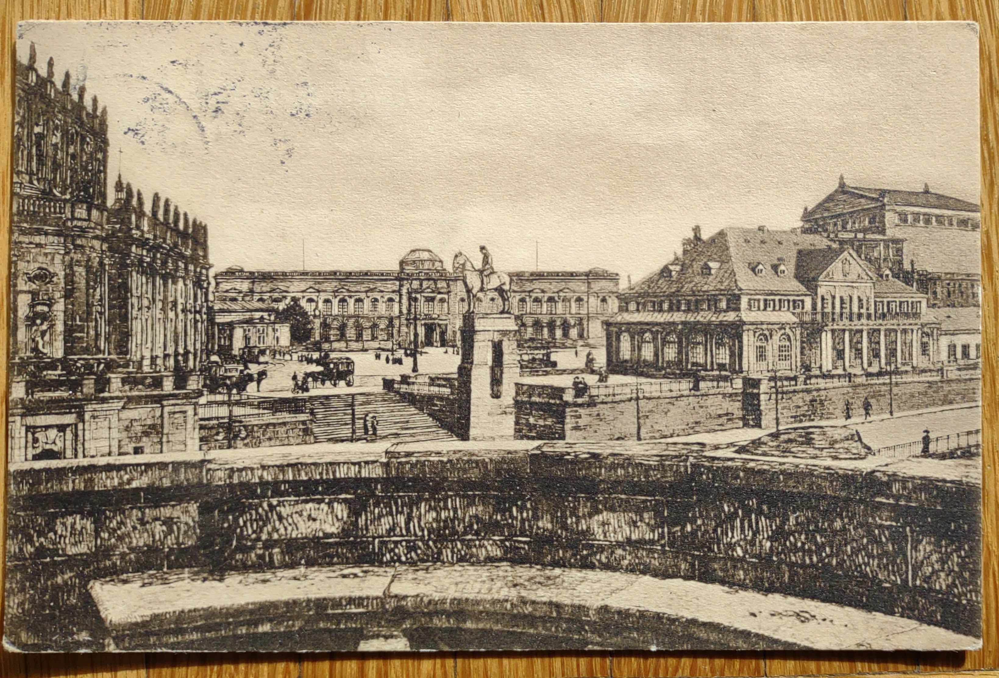 Theaterplatz 3