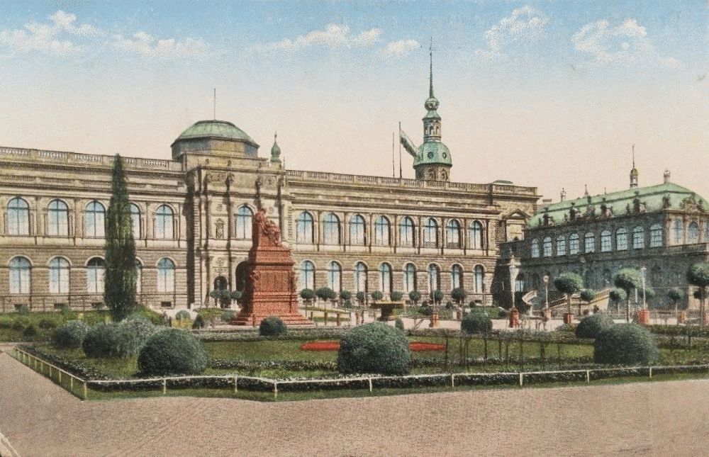 Theaterplatz