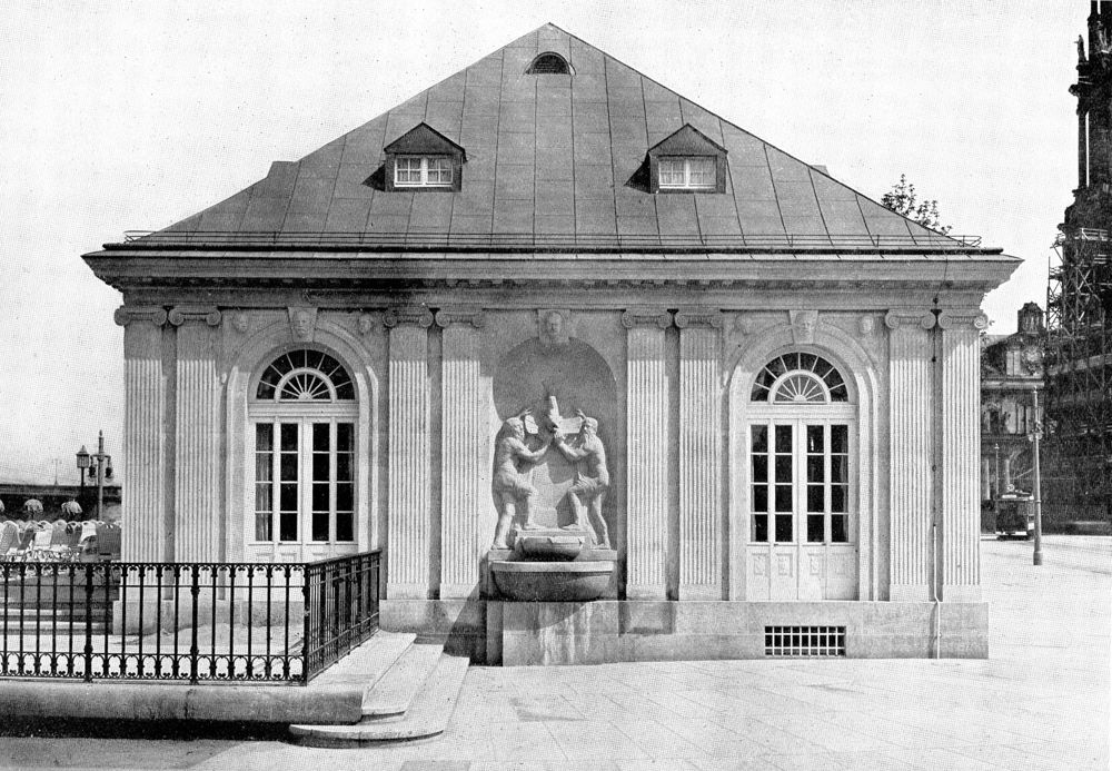 Theaterplatz 3