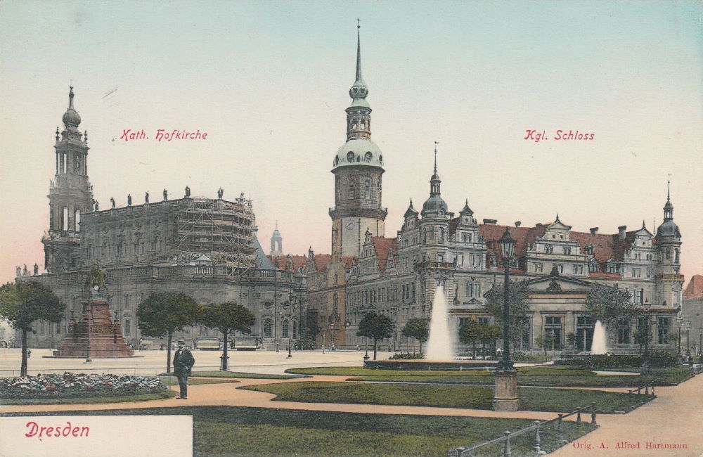 Theaterplatz