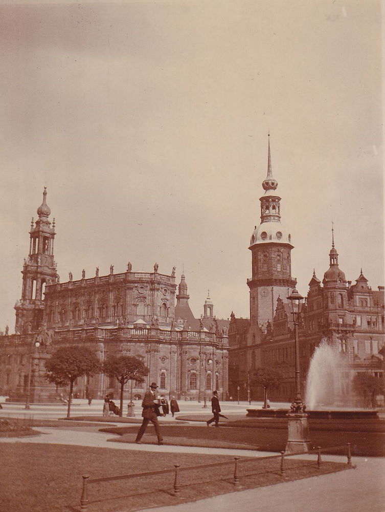 Theaterplatz