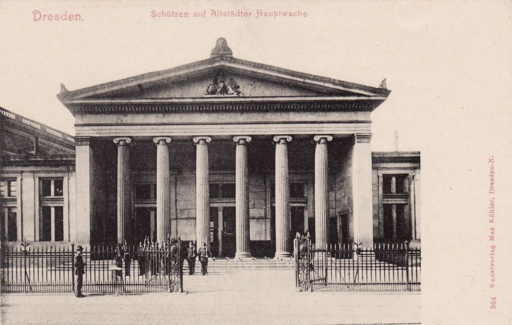 Theaterplatz / Sophienstraße