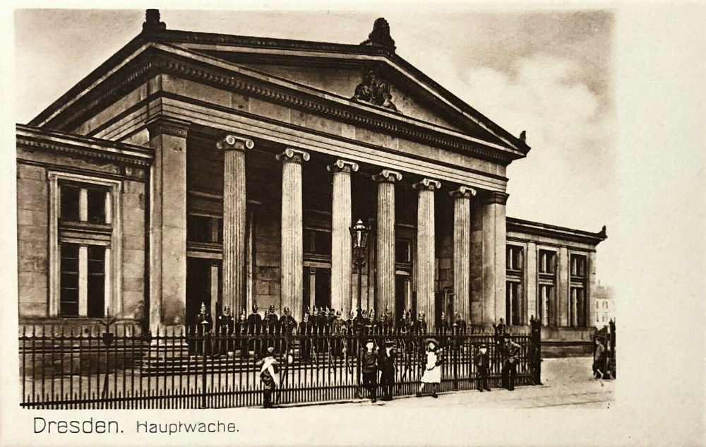 Theaterplatz / Sophienstraße