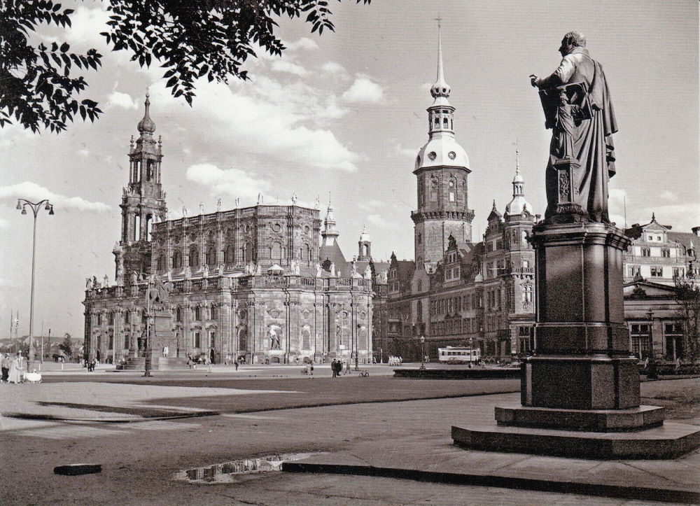 Theaterplatz