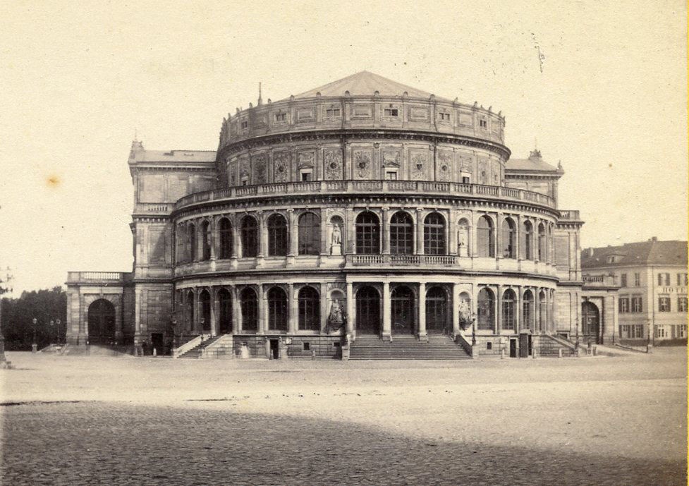 Theaterplatz
