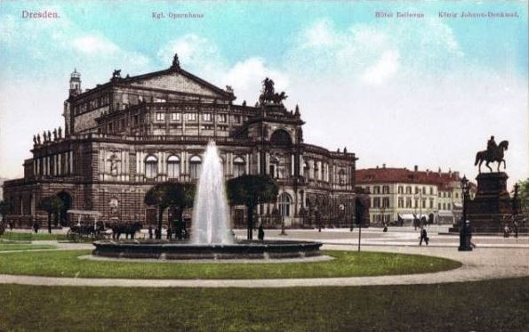 Theaterplatz