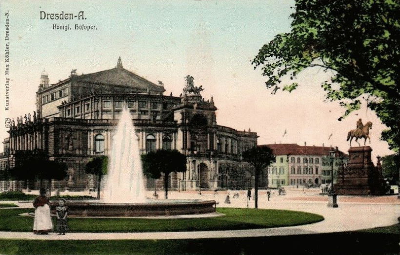 Theaterplatz