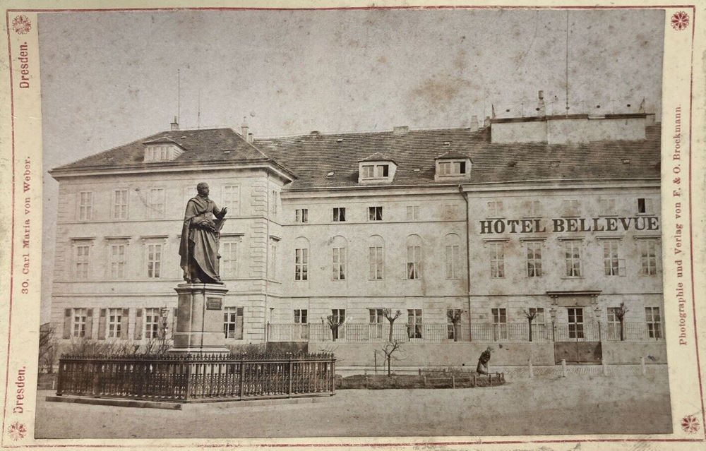 Theaterplatz