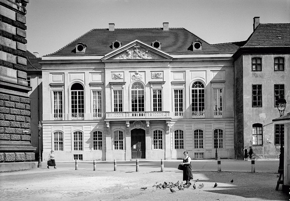 Tzschirnerplatz 3