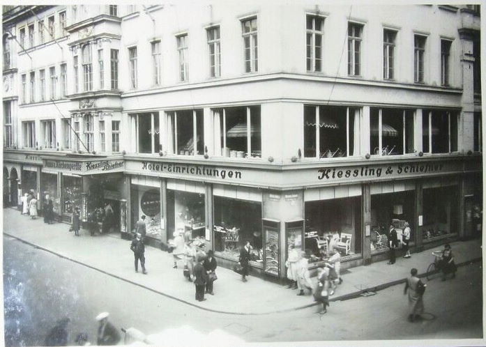 Webergasse 32 / Wallstraße 15