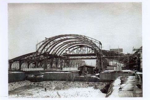 Schlesischer Platz 1 - Bahnhofshalle