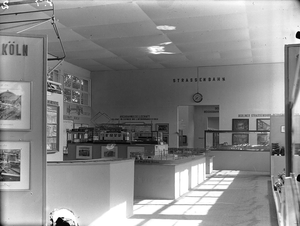 Jahresschau Deutscher Arbeit 1928