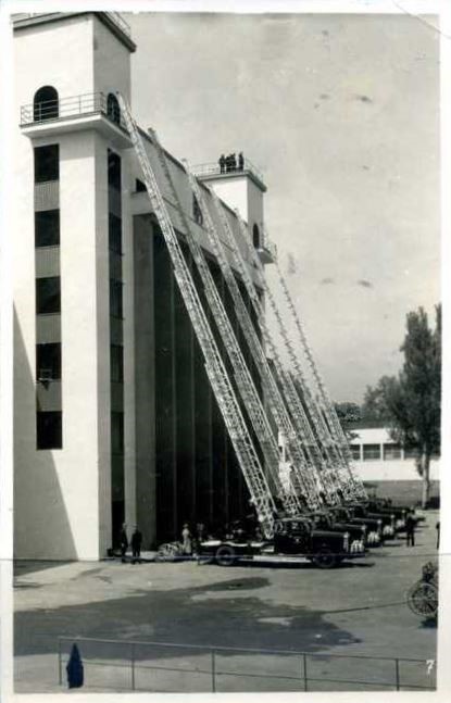 Jahresschau Der Rote Hahn 1935
