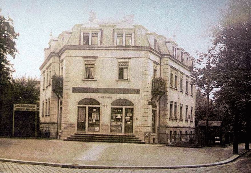 Berggartenstraße 24 (Berggartenstraße 22) / Oehmestraße (Seidnitzer Straße)