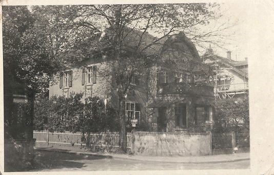 Eichstraße 2 (Eichstraße 15) / Berggartenstraße