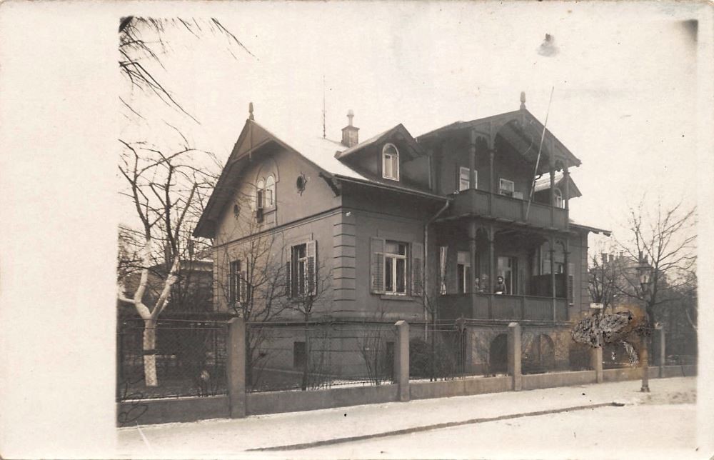 Gustav-Freytag-Straße 6