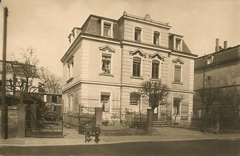 Heinrich-Schütz-Straße 10 (Bahnhofstraße 20)