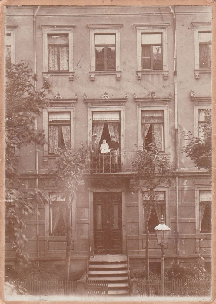 Heinrich-Schütz-Straße 15 (Bahnhofstraße 7)