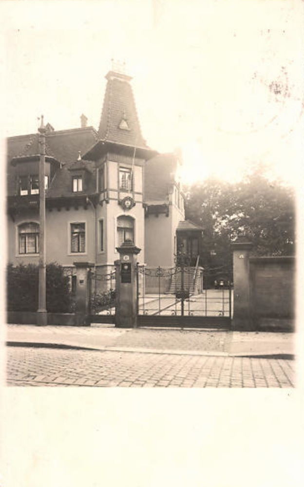 Loschwitzer Straße 12 (-1925 Residenzstraße 20, 1925-46 Residenzstraße 12)
